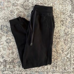 Lululemon Scuba High-Rise Jogger Black Size 2